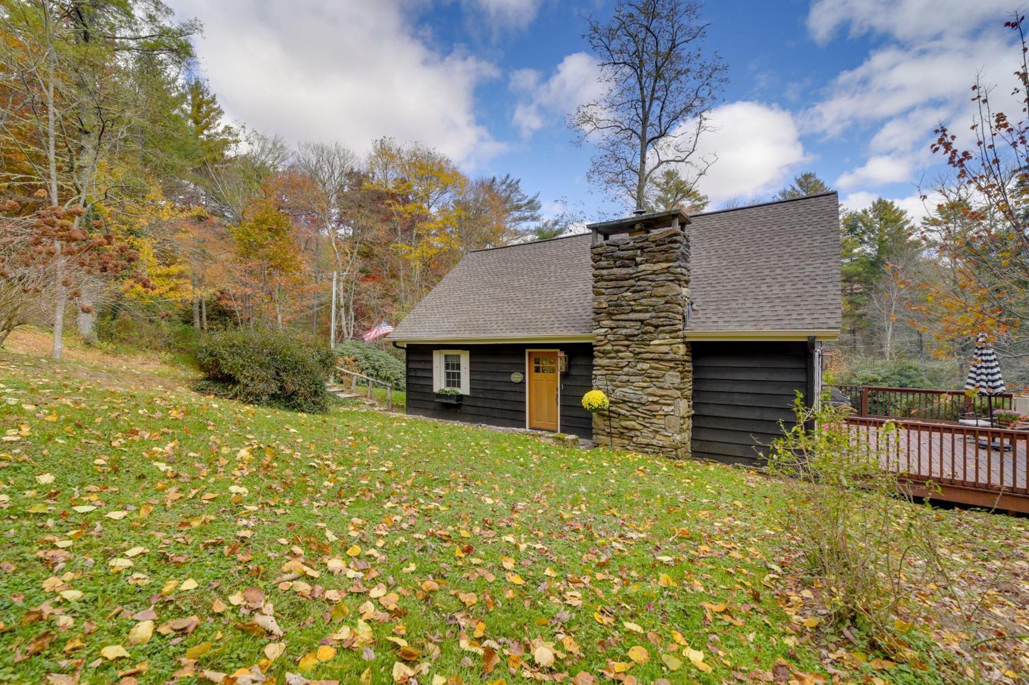 Enchanting Highlands Cottage With Pond And Falls! Eksteriør bilde